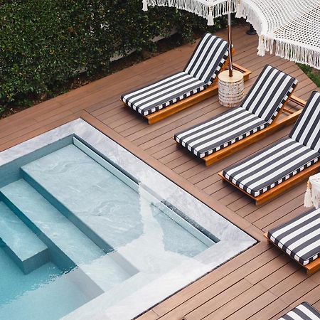 The Salty Pelican Beach Retreat Эшторил Экстерьер фото