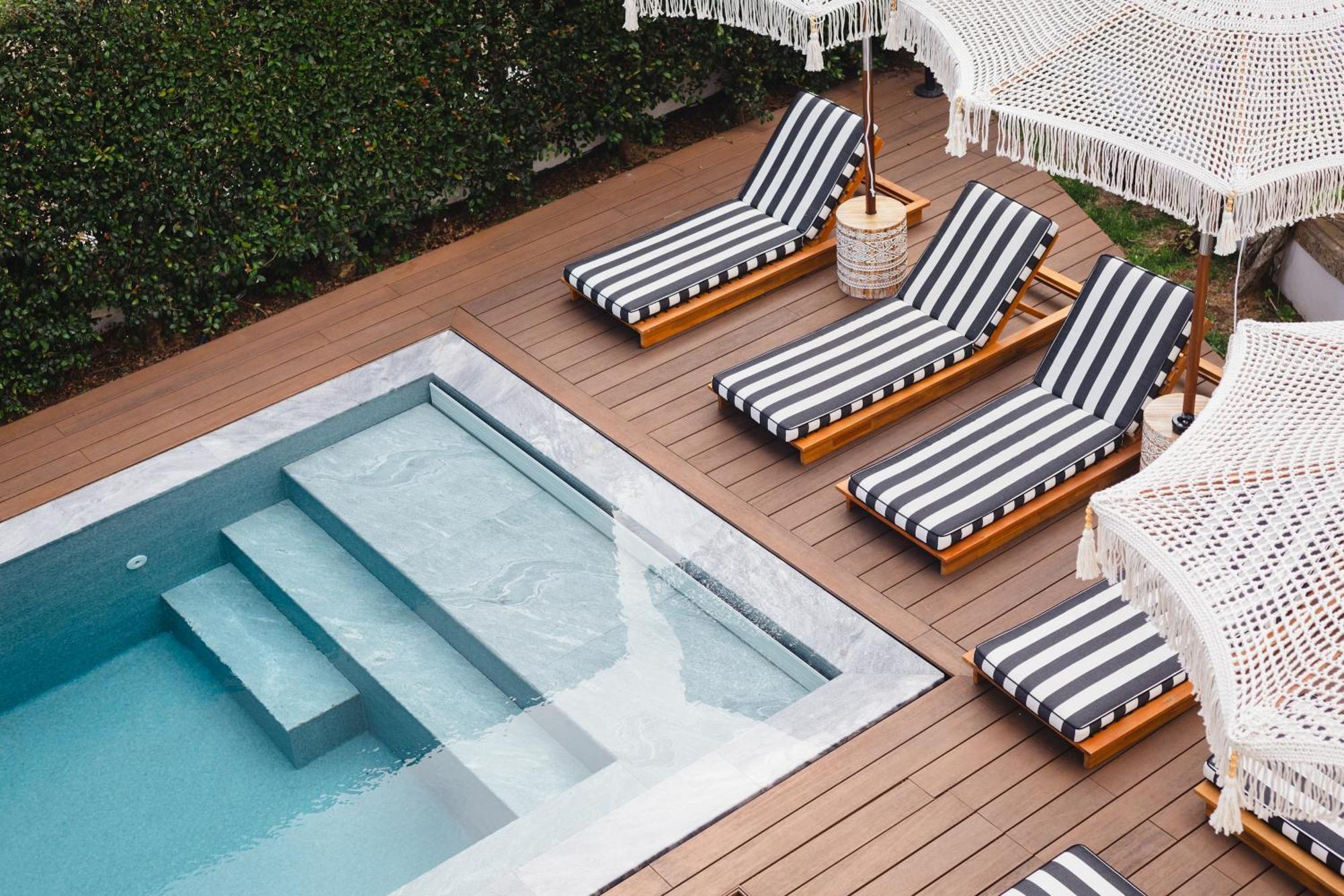 The Salty Pelican Beach Retreat Эшторил Экстерьер фото