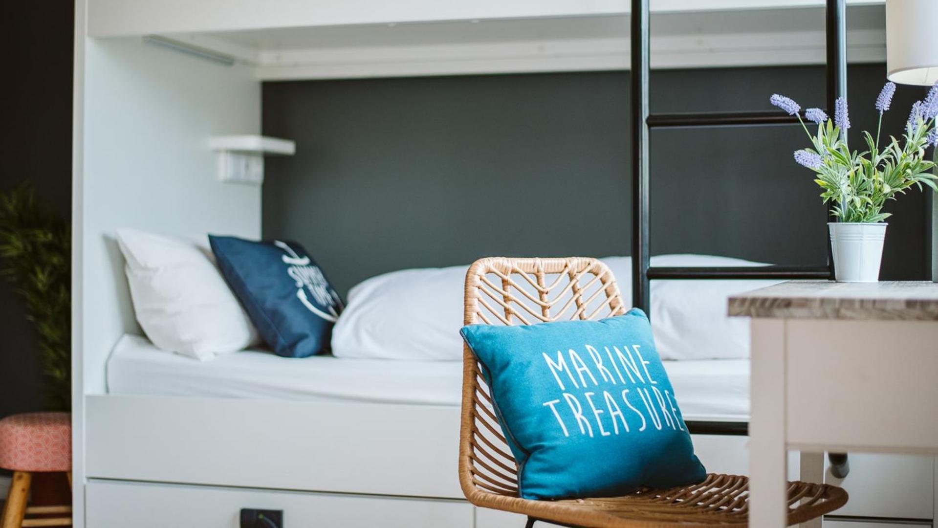 The Salty Pelican Beach Retreat Эшторил Номер фото